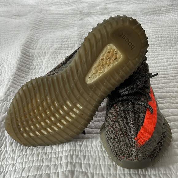 Adidas Yeezy Boost 350V2 Low Beluga Reflective - 8 - Picture 3 of 4